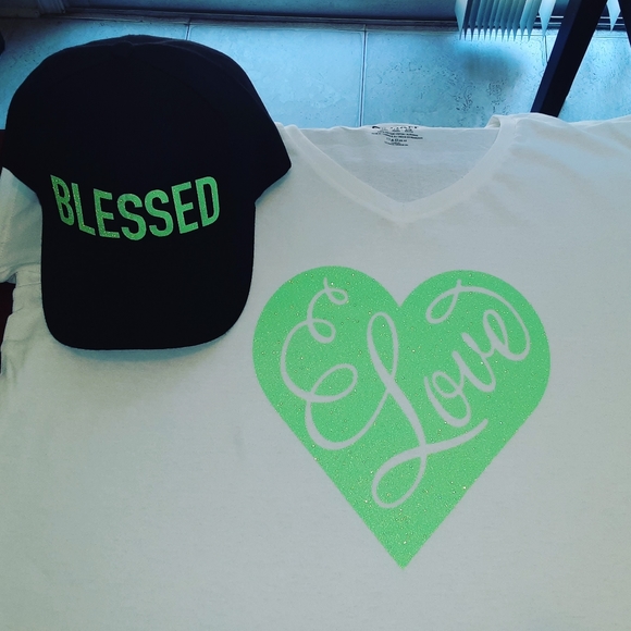 ❤Love💚 designed tshirt - Picture 2 of 3